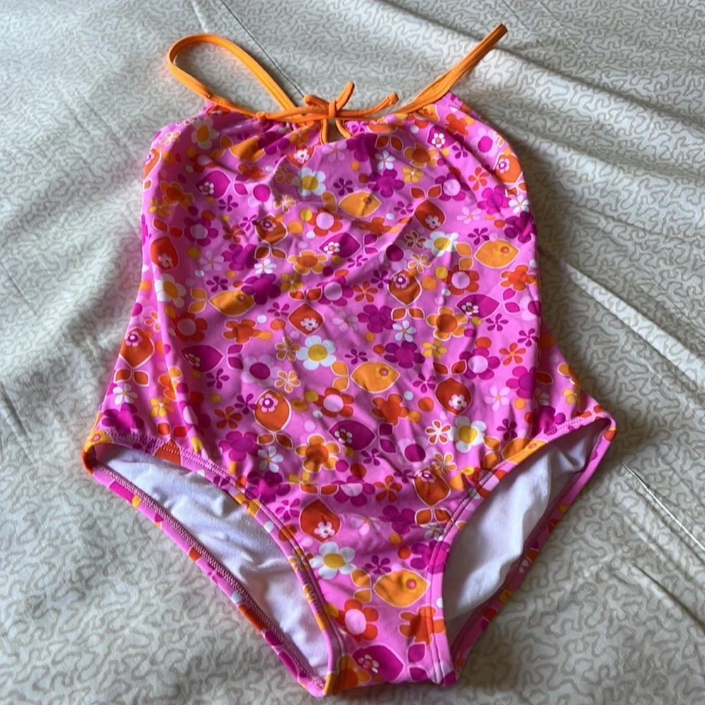 Speedo girls floral swimsuit in size 14